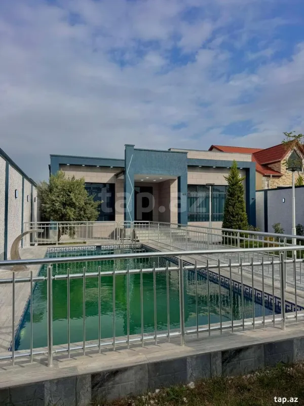 Satılır 4 otaqlı həyət evi