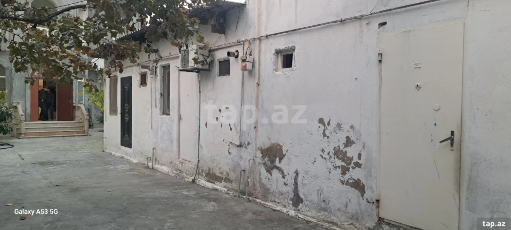 Satılır 7 otaqlı həyət evi