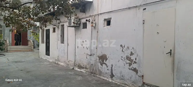 Satılır 7 otaqlı həyət evi