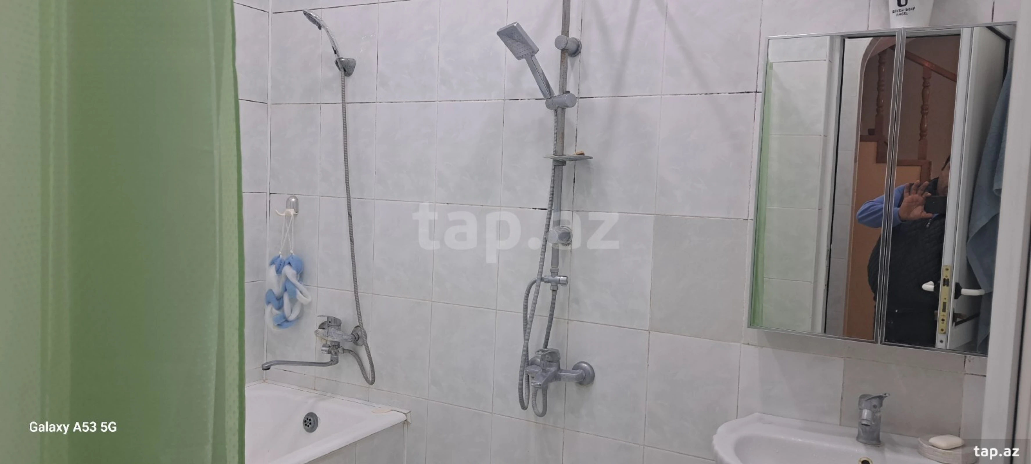 Satılır 7 otaqlı həyət evi