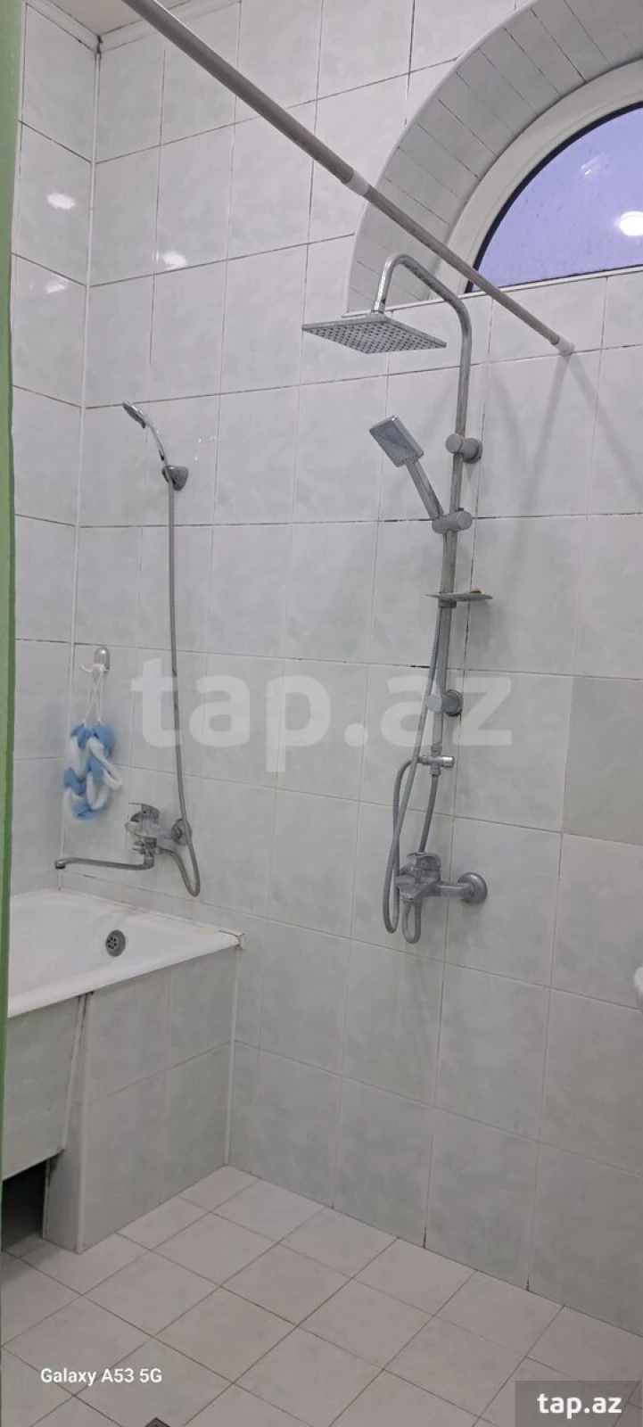 Satılır 7 otaqlı həyət evi