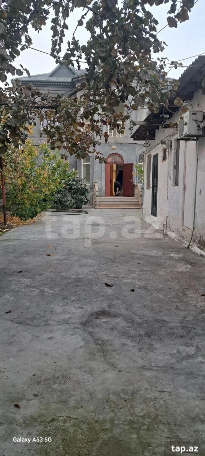 Satılır 7 otaqlı həyət evi