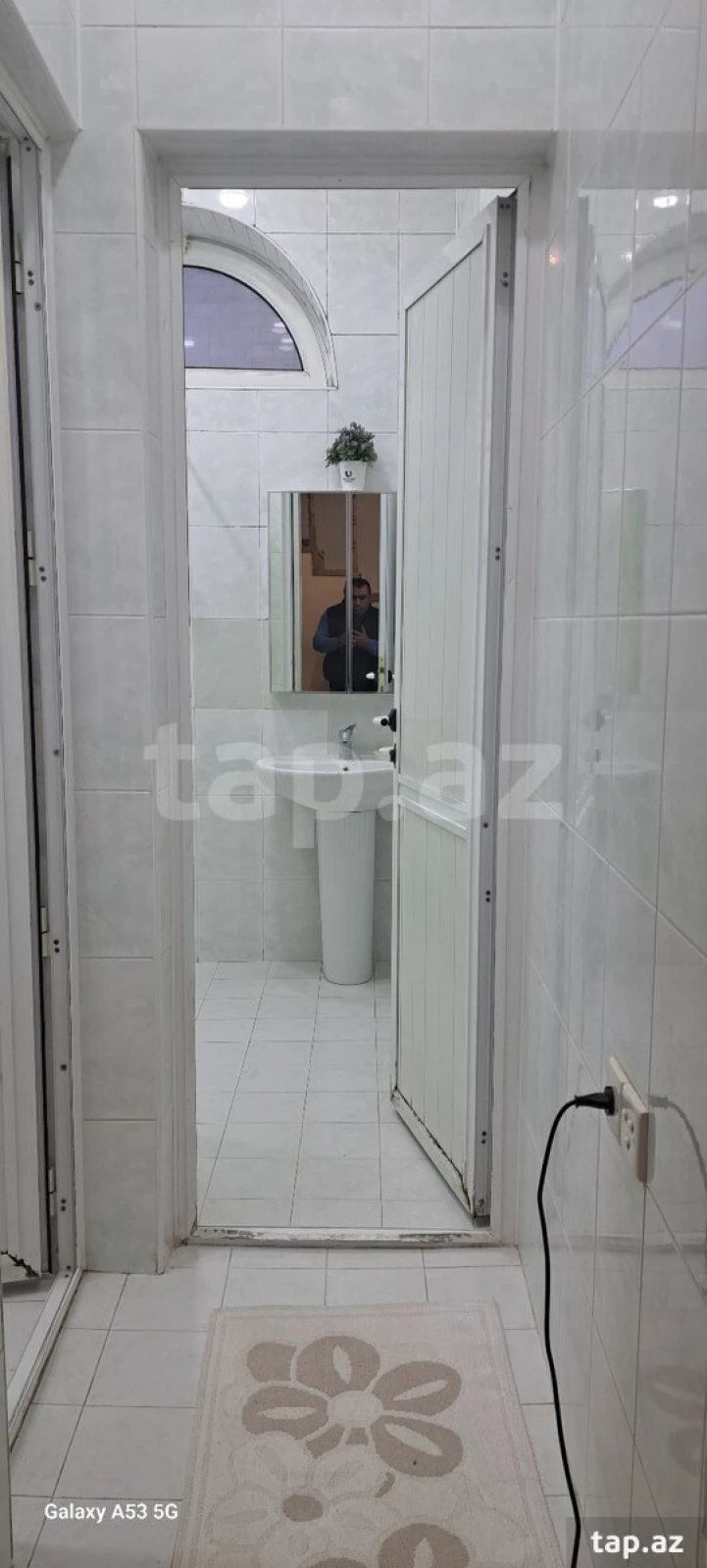 Satılır 7 otaqlı həyət evi