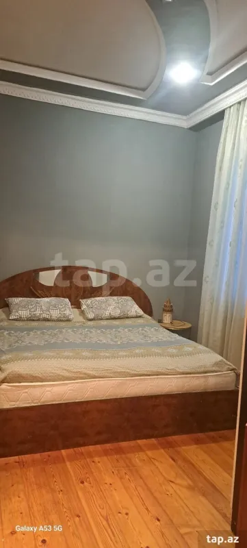 Satılır 7 otaqlı həyət evi