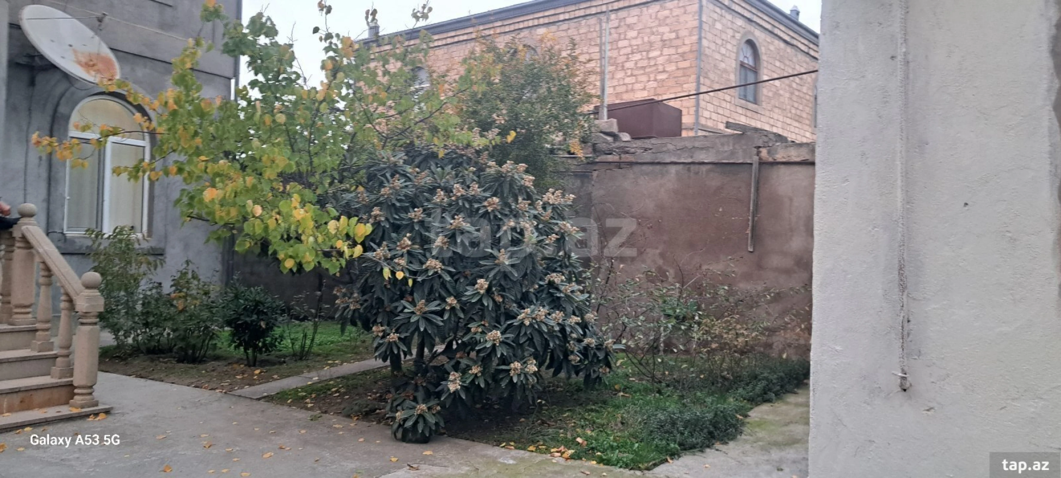 Satılır 7 otaqlı həyət evi