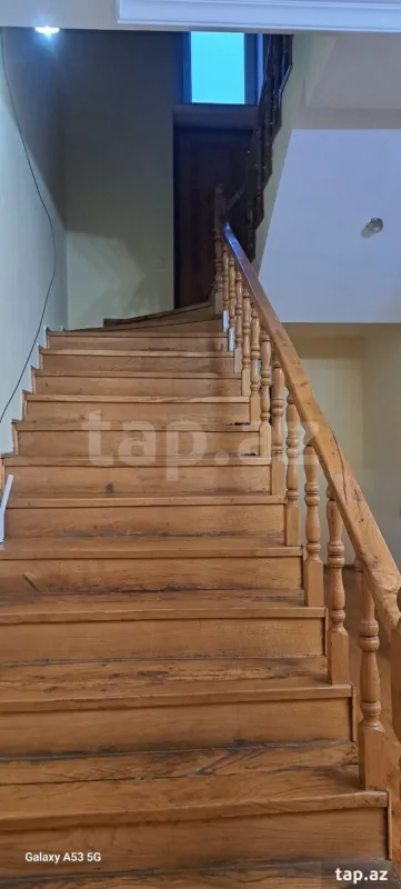 Satılır 7 otaqlı həyət evi