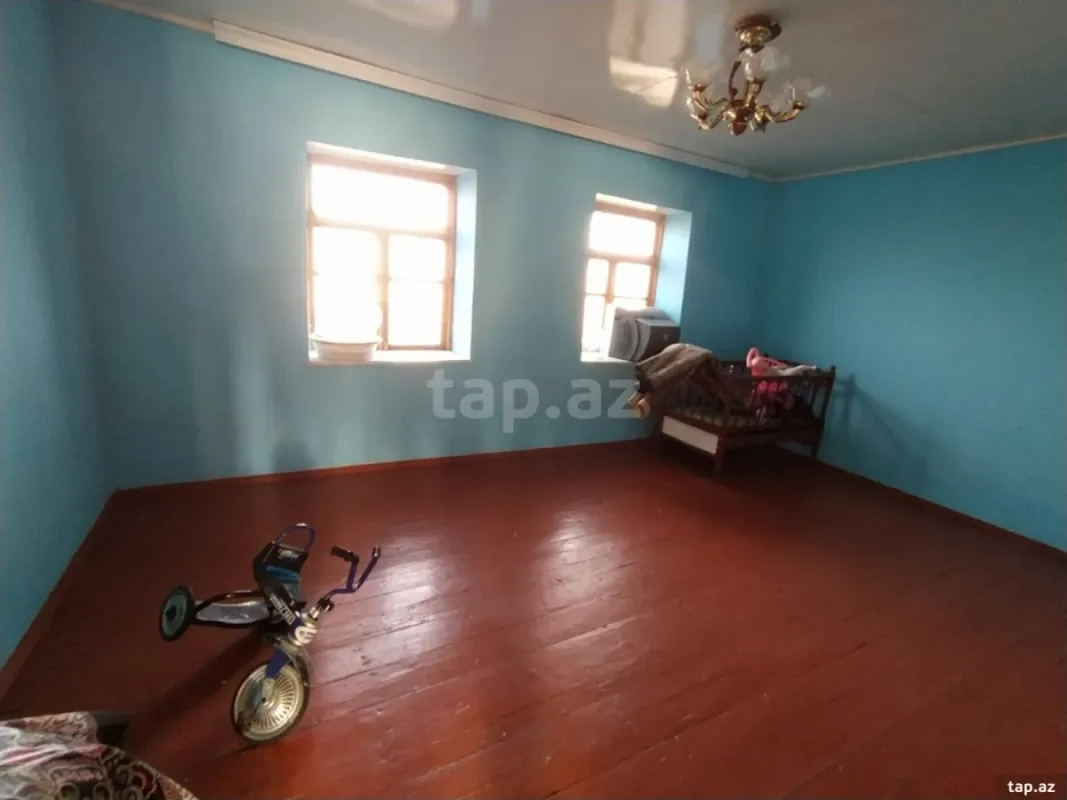 Satılır 5 otaqlı həyət evi