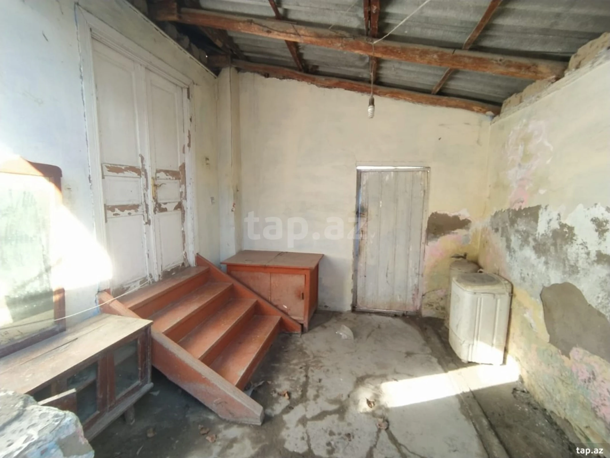 Satılır 5 otaqlı həyət evi