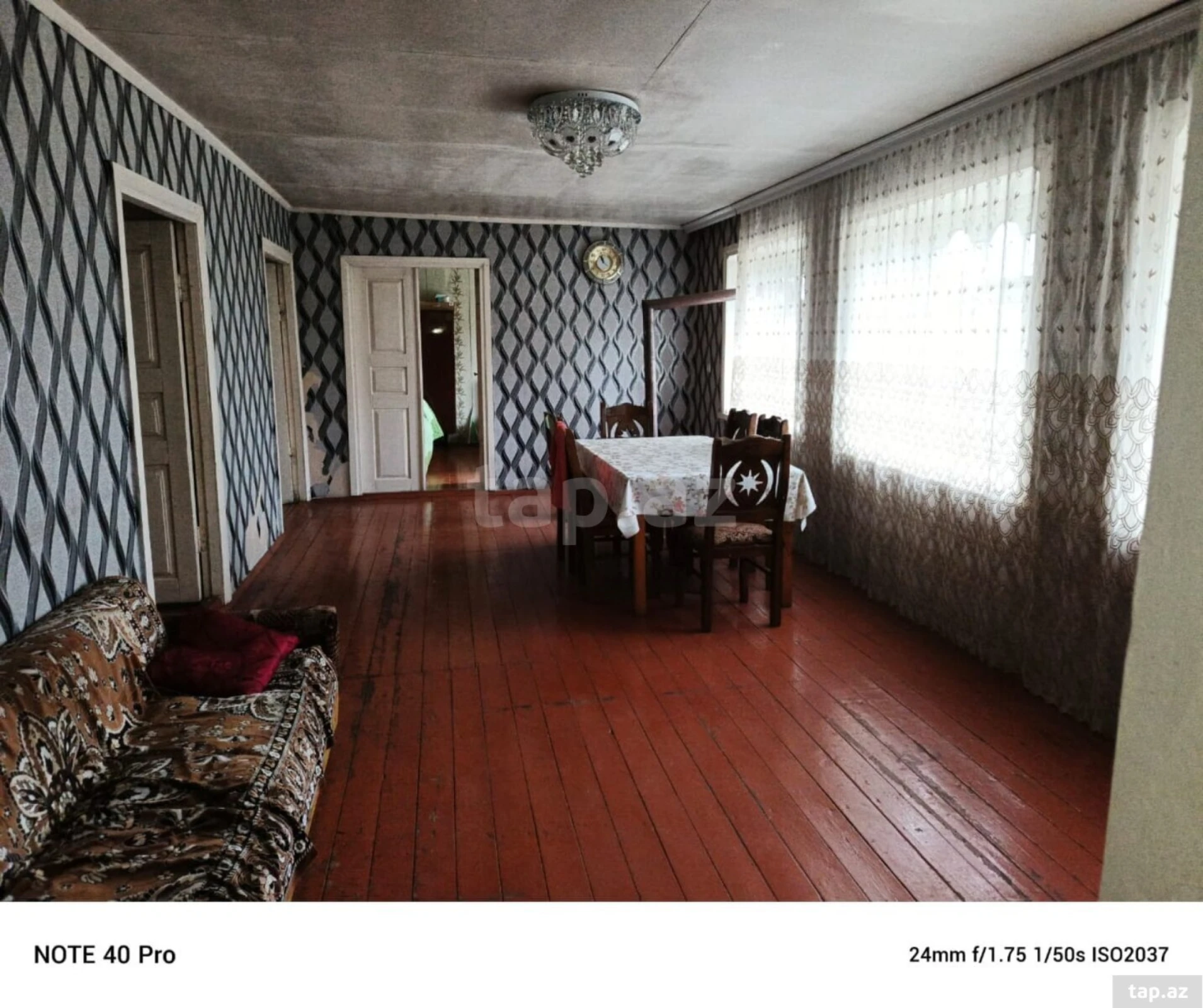 Satılır 5 otaqlı həyət evi