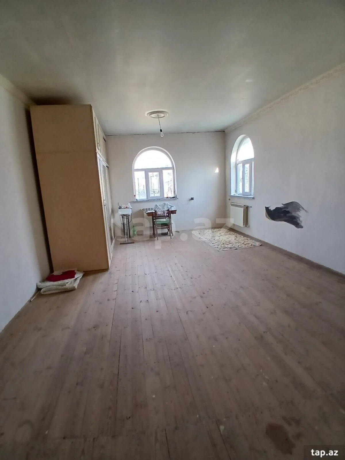 Satılır 6 otaqlı həyət evi