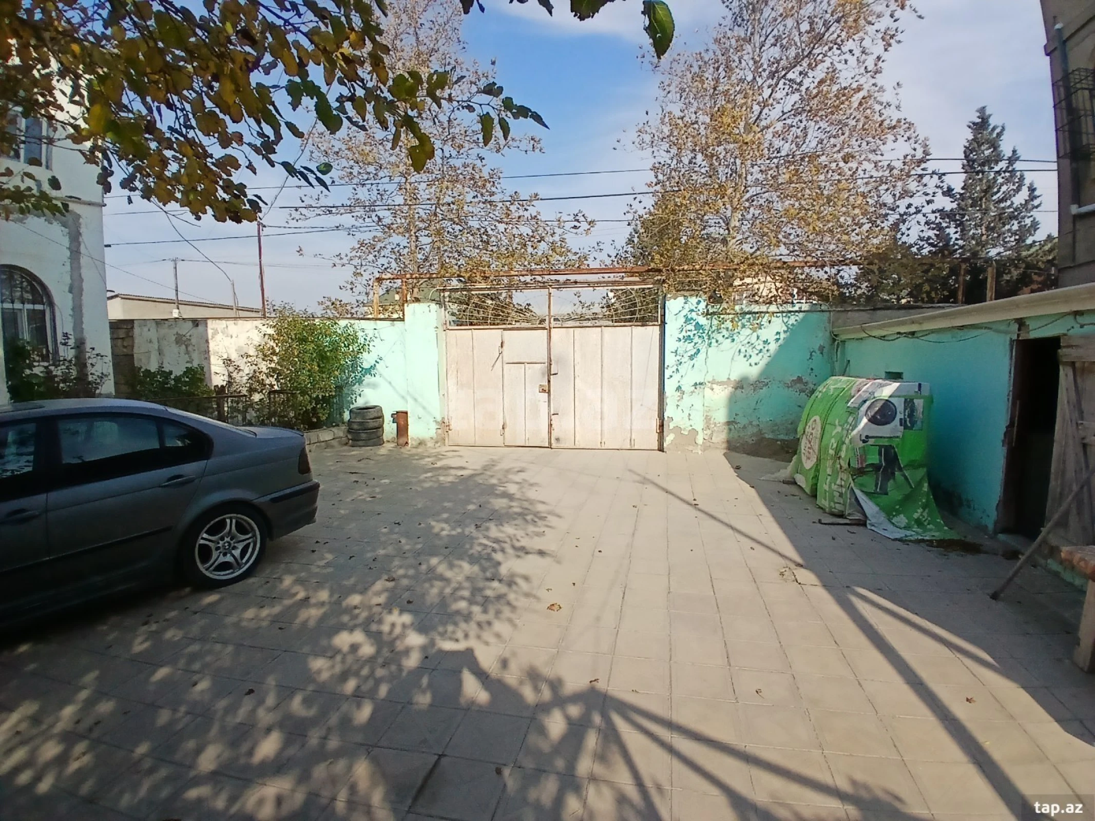 Satılır 6 otaqlı həyət evi