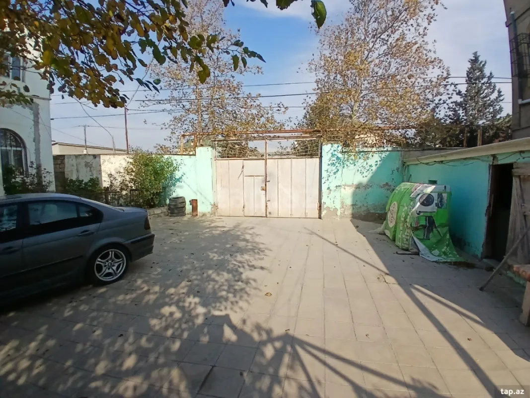 Satılır 6 otaqlı həyət evi