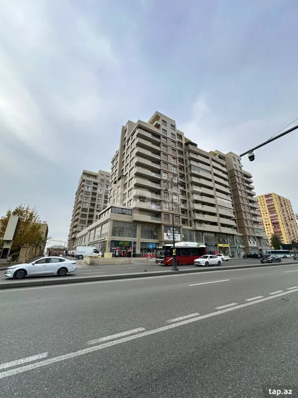 Satılır 3 otaqlı yeni tikili 104 m²