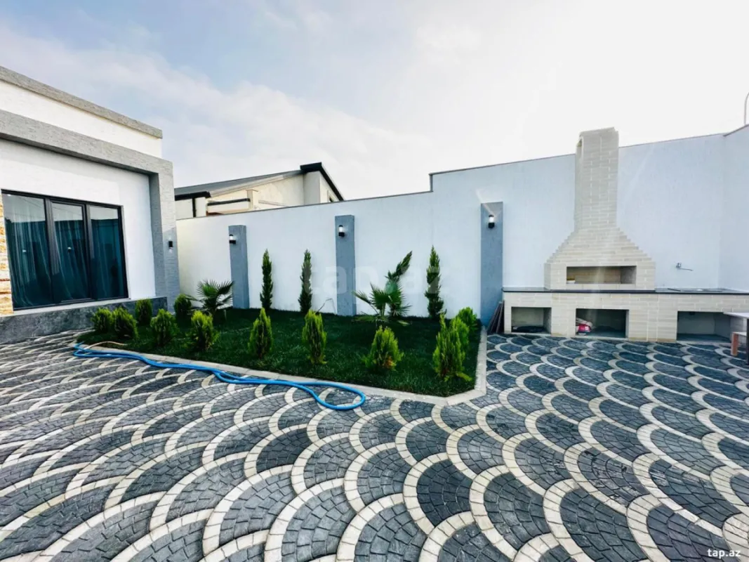 Satılır 4 otaqlı həyət evi