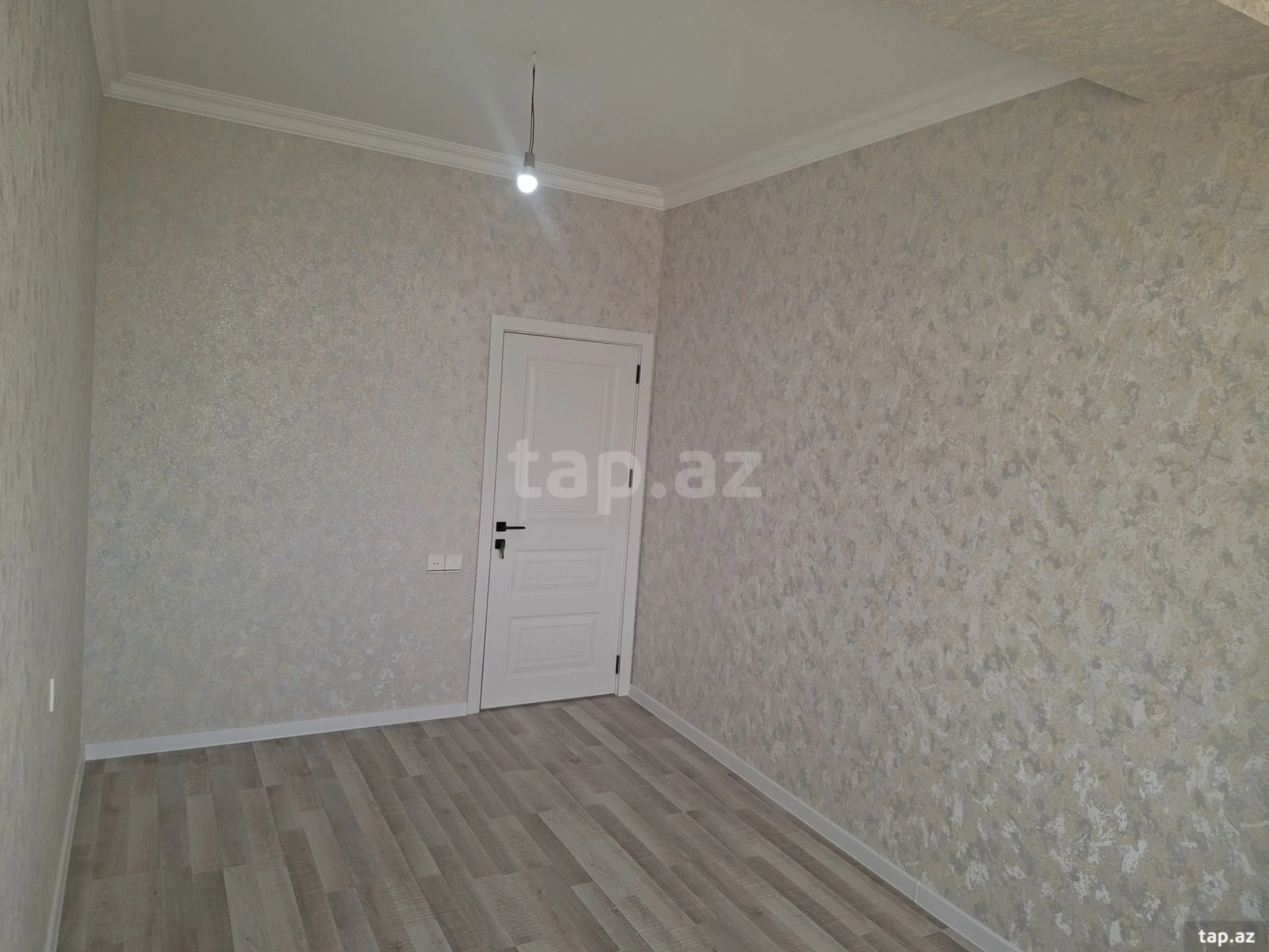 Satılır 3 otaqlı yeni tikili 75 m²