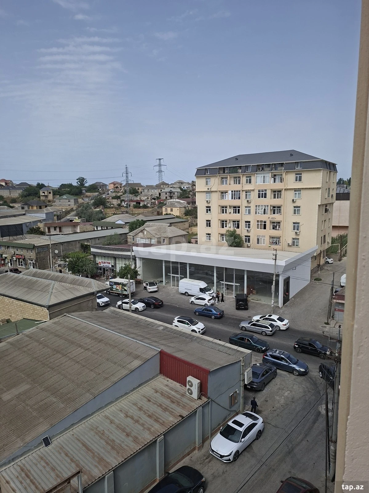 Satılır 3 otaqlı yeni tikili 75 m²