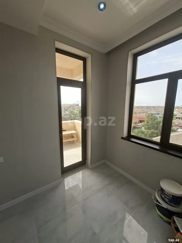 Satılır 3 otaqlı yeni tikili 75 m²