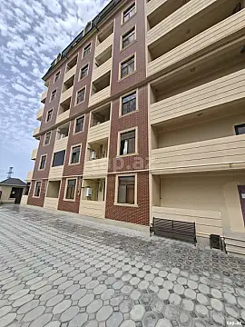 Satılır 3 otaqlı yeni tikili 75 m²