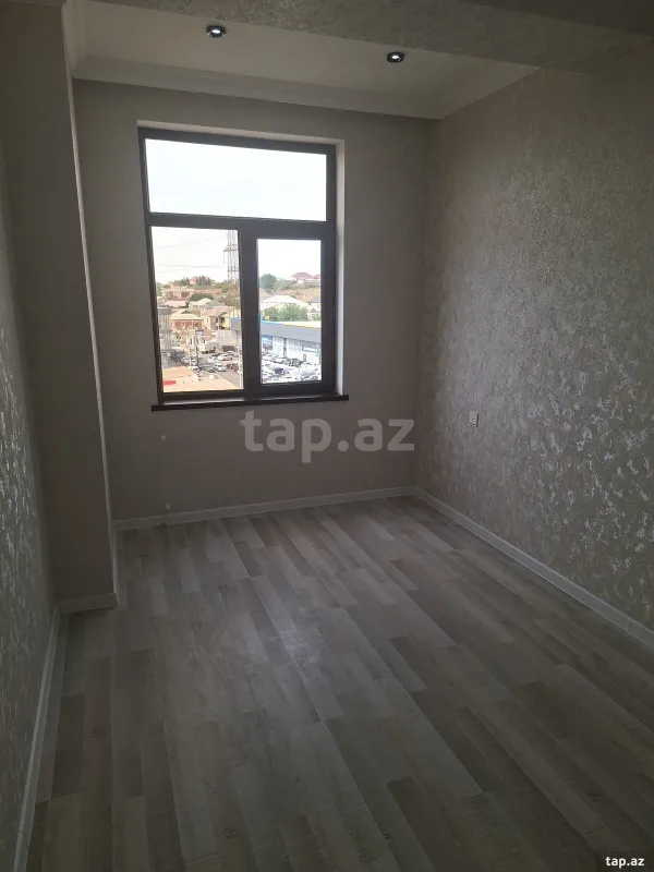 Satılır 3 otaqlı yeni tikili 75 m²