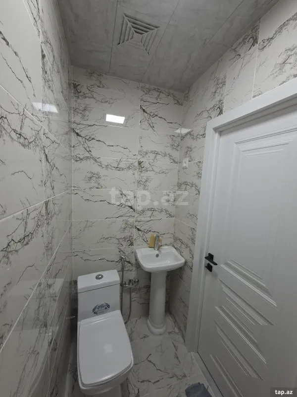 Satılır 3 otaqlı yeni tikili 75 m²