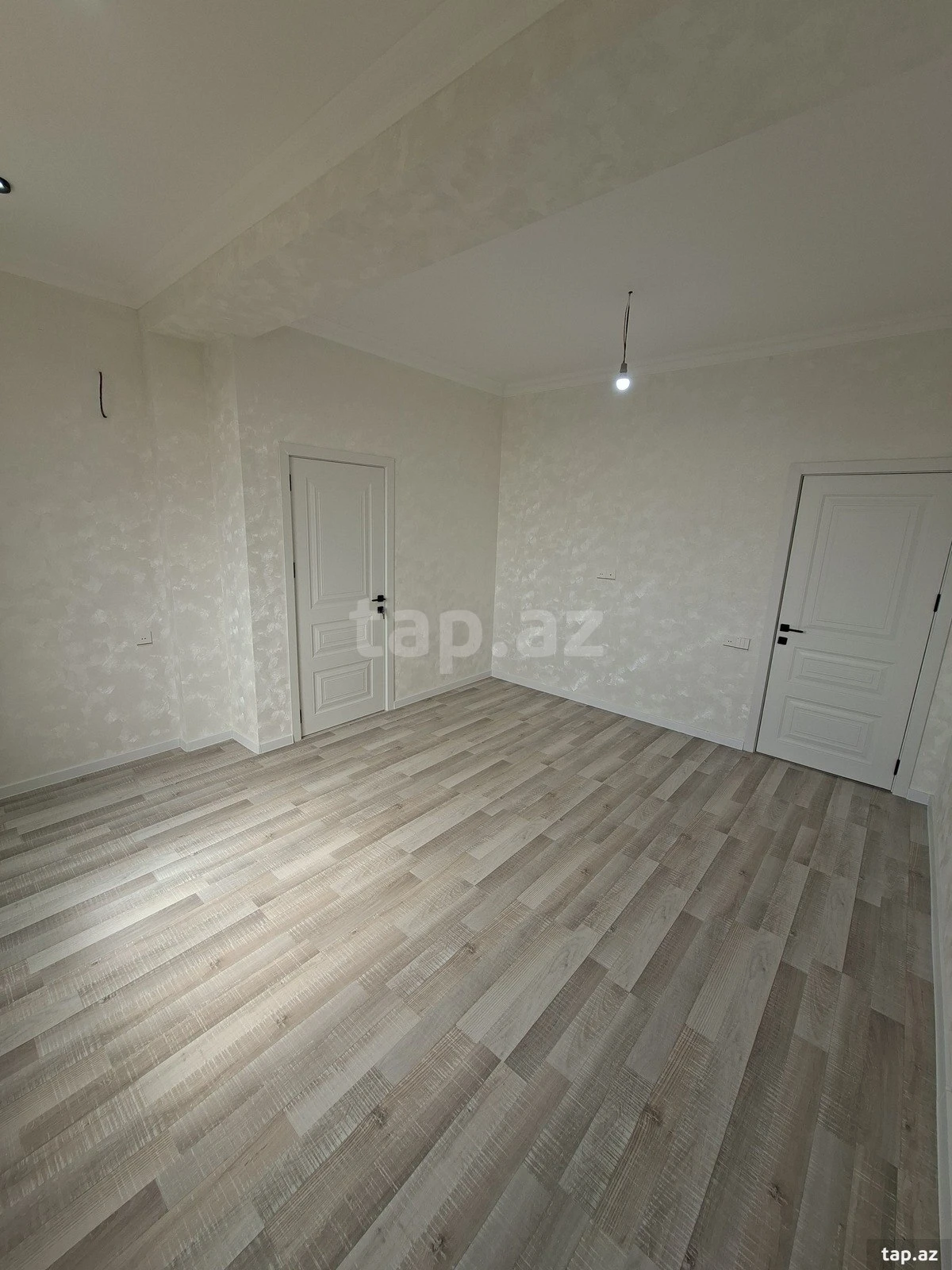 Satılır 3 otaqlı yeni tikili 75 m²
