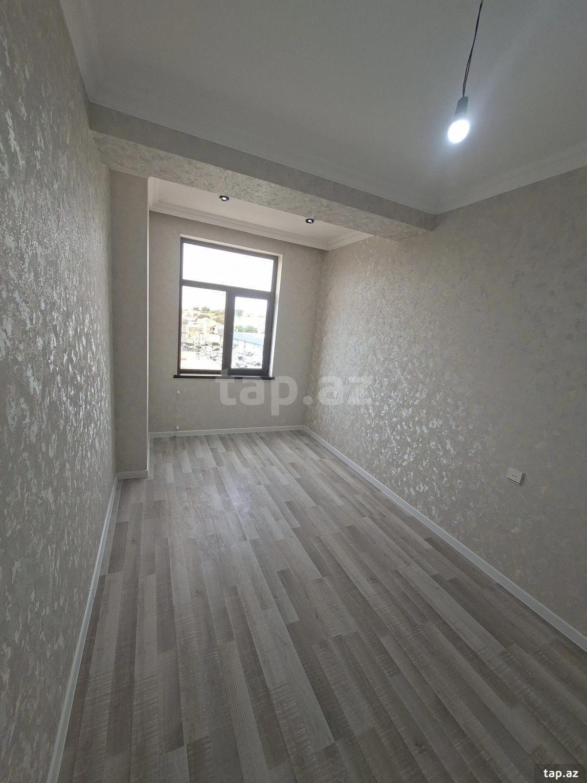 Satılır 3 otaqlı yeni tikili 75 m²