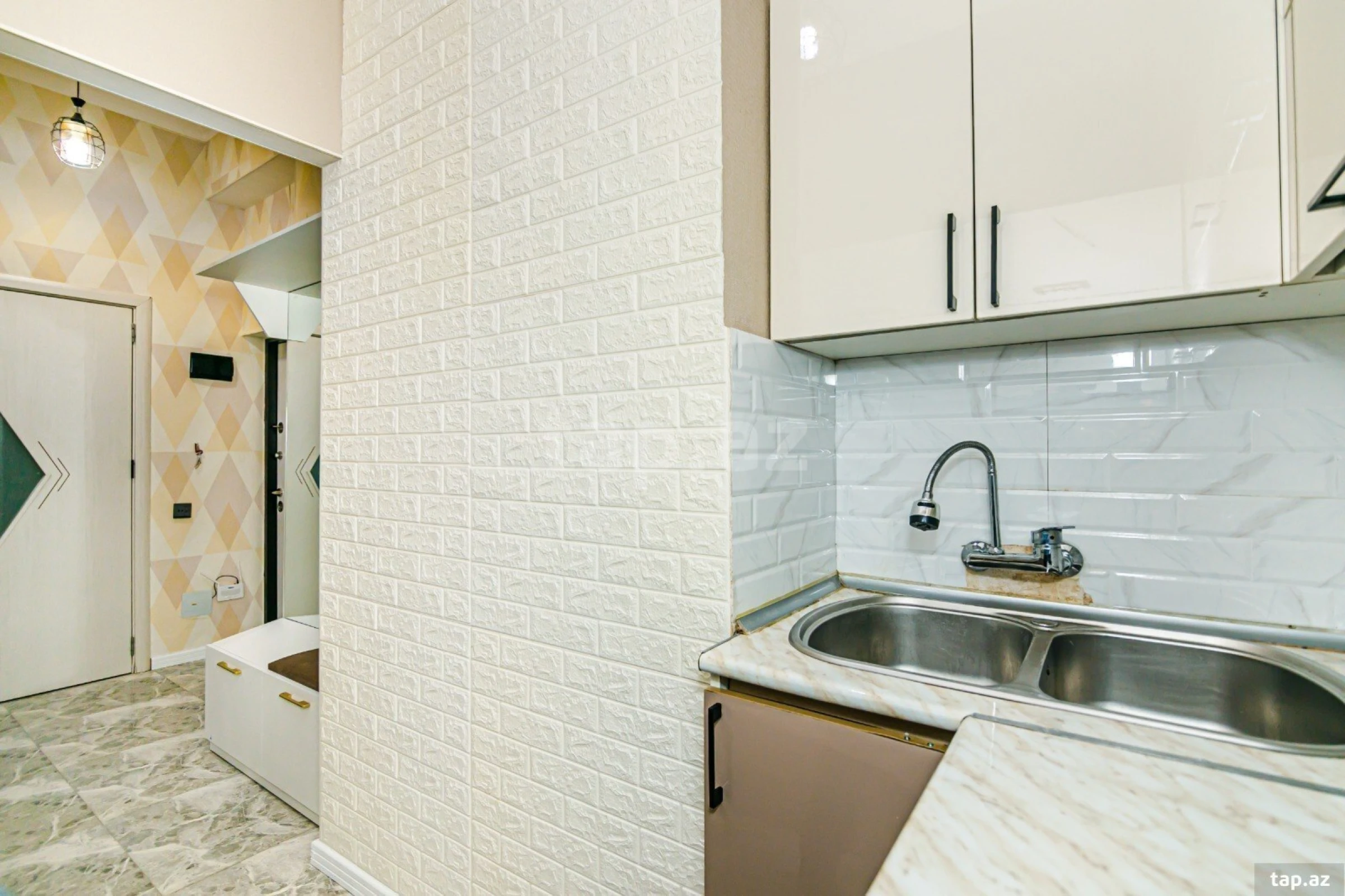 Kirayə verilir 2 otaqlı yeni tikili 60 m²