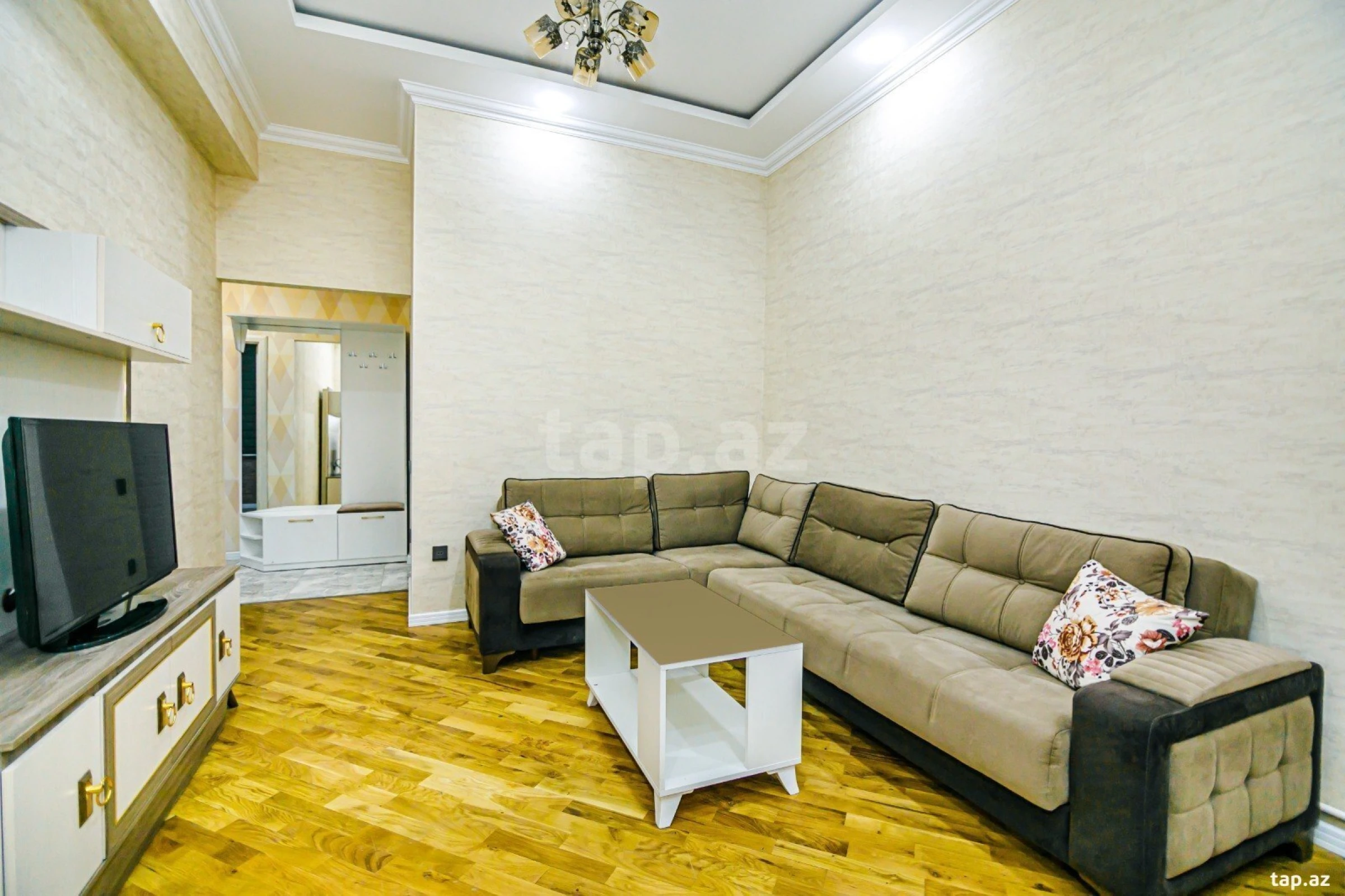 Kirayə verilir 2 otaqlı yeni tikili 60 m²