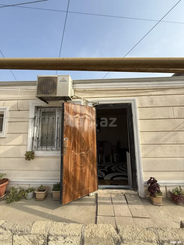 Satılır 4 otaqlı həyət evi