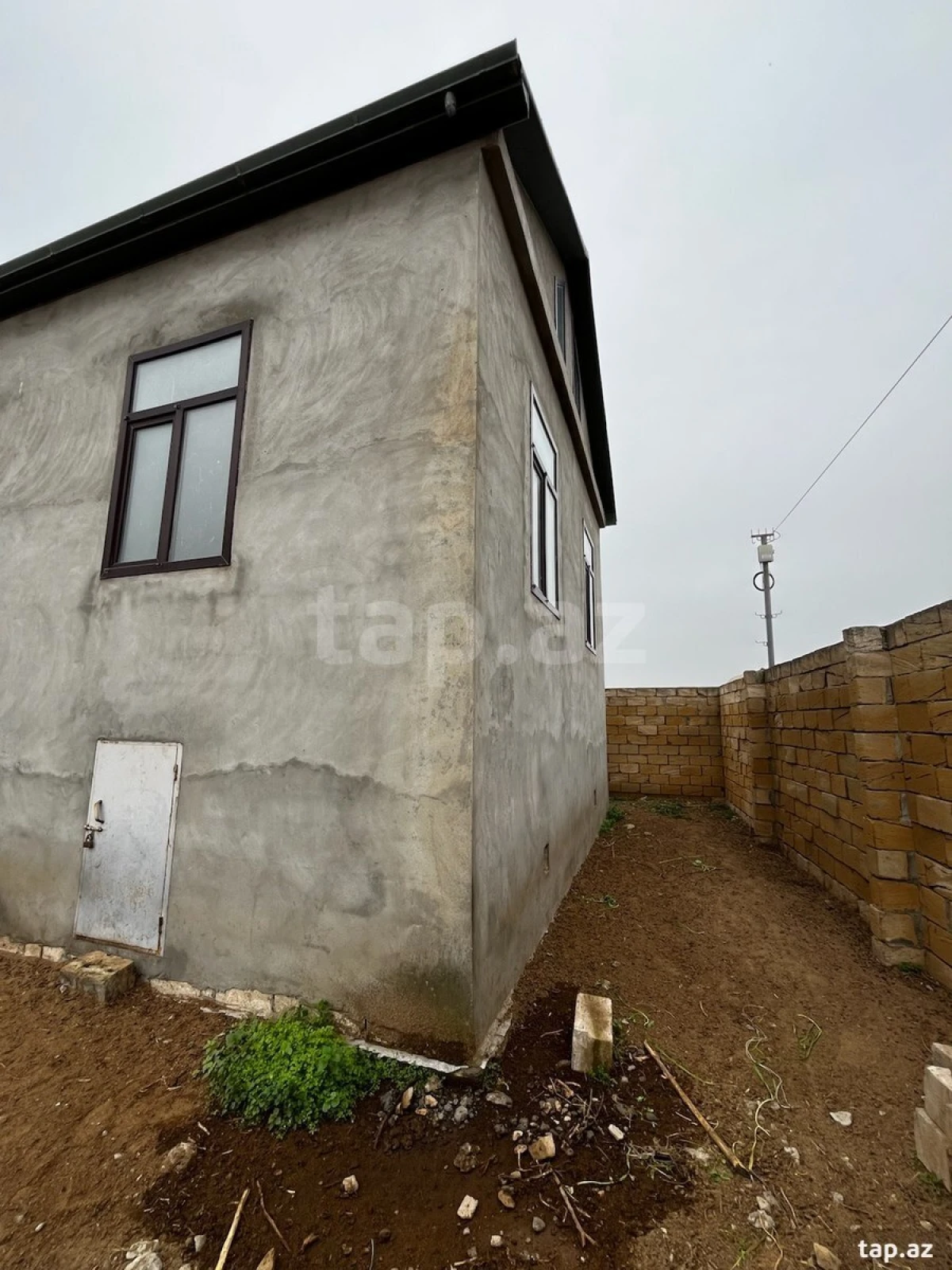 Satılır 3 otaqlı həyət evi