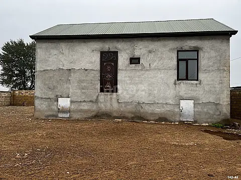 Satılır 3 otaqlı həyət evi