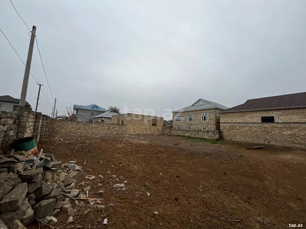 Satılır 3 otaqlı həyət evi