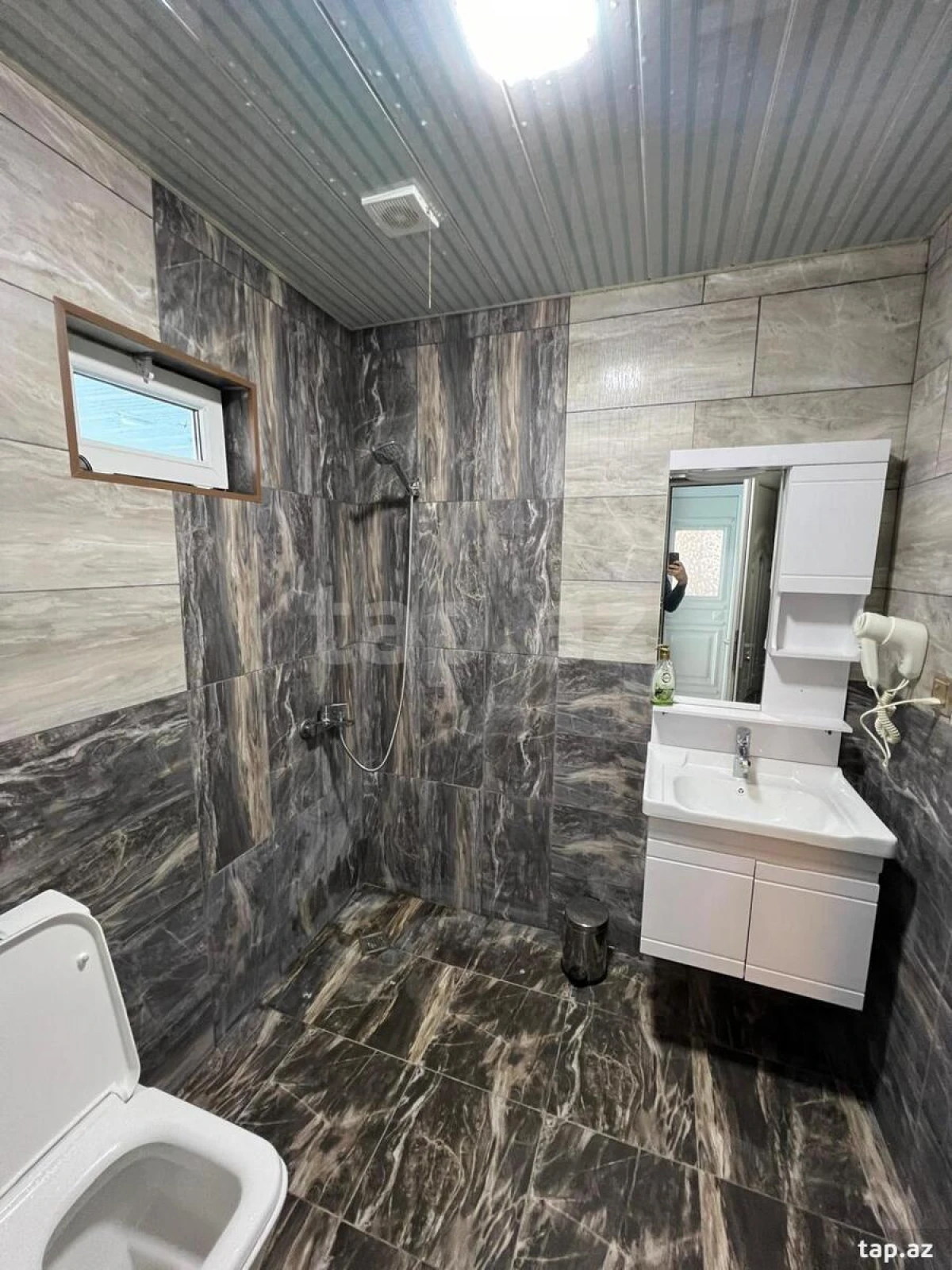 Kirayə verilir 4 otaqlı həyət evi