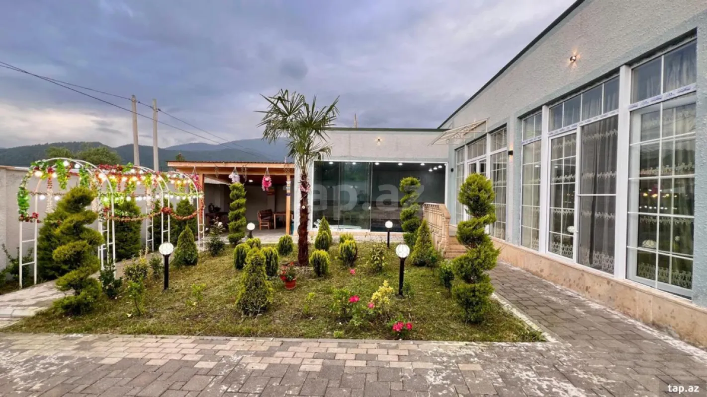 Kirayə verilir 4 otaqlı həyət evi