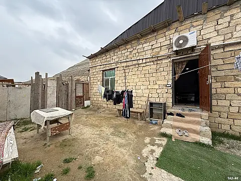 Satılır 3 otaqlı həyət evi
