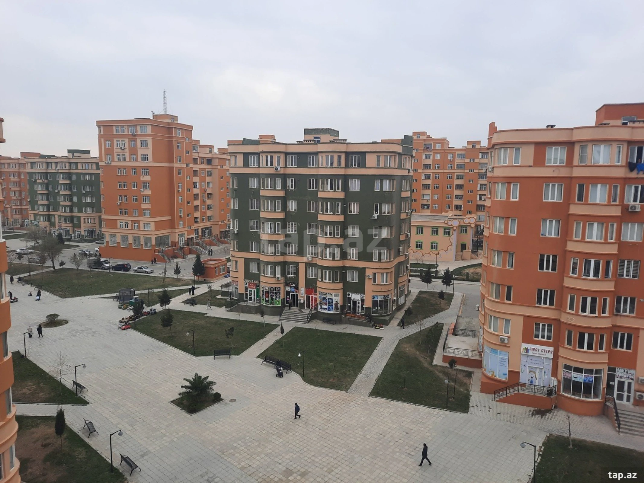 Satılır 2 otaqlı yeni tikili 60 m²