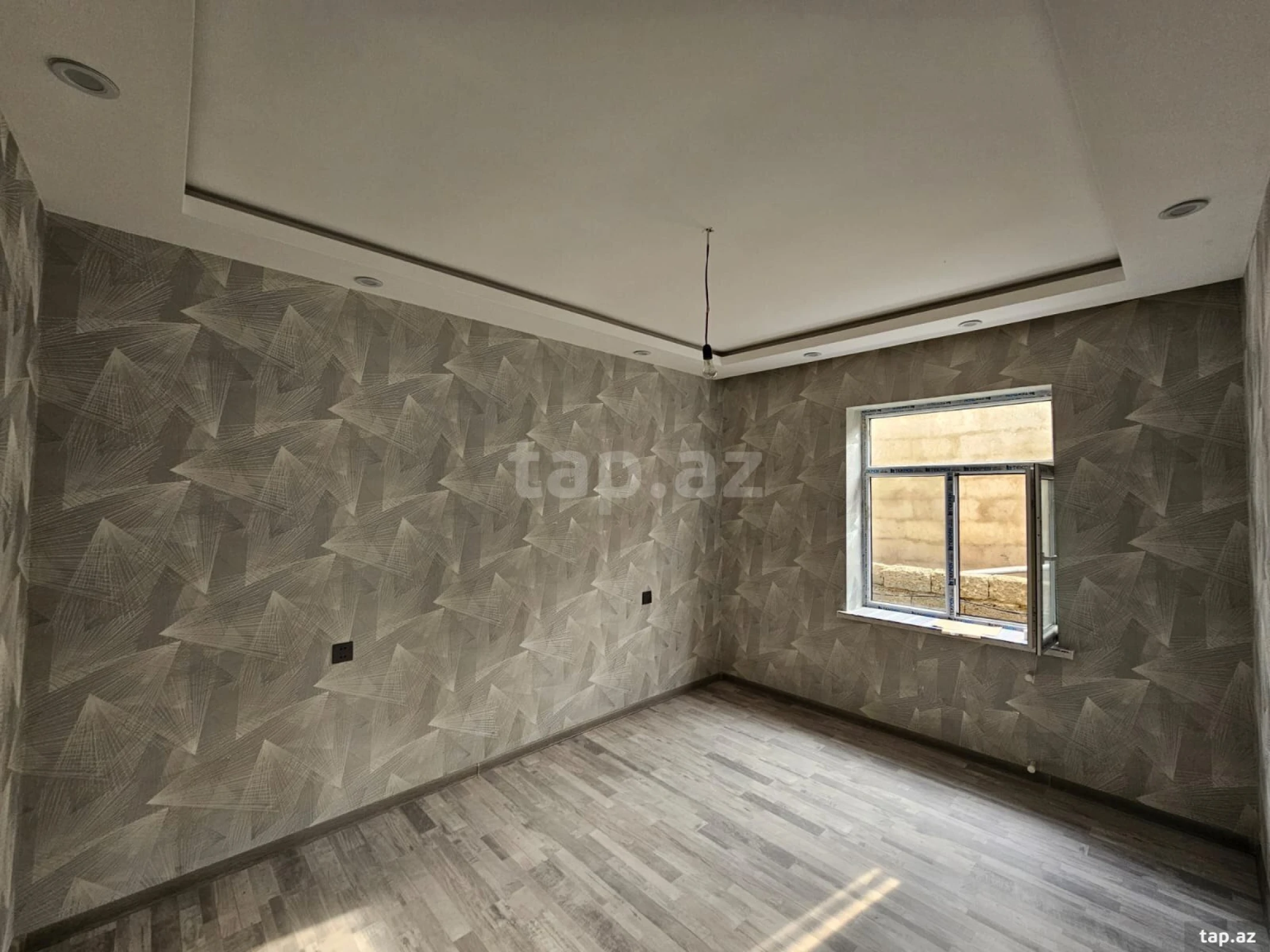 Satılır 3 otaqlı həyət evi