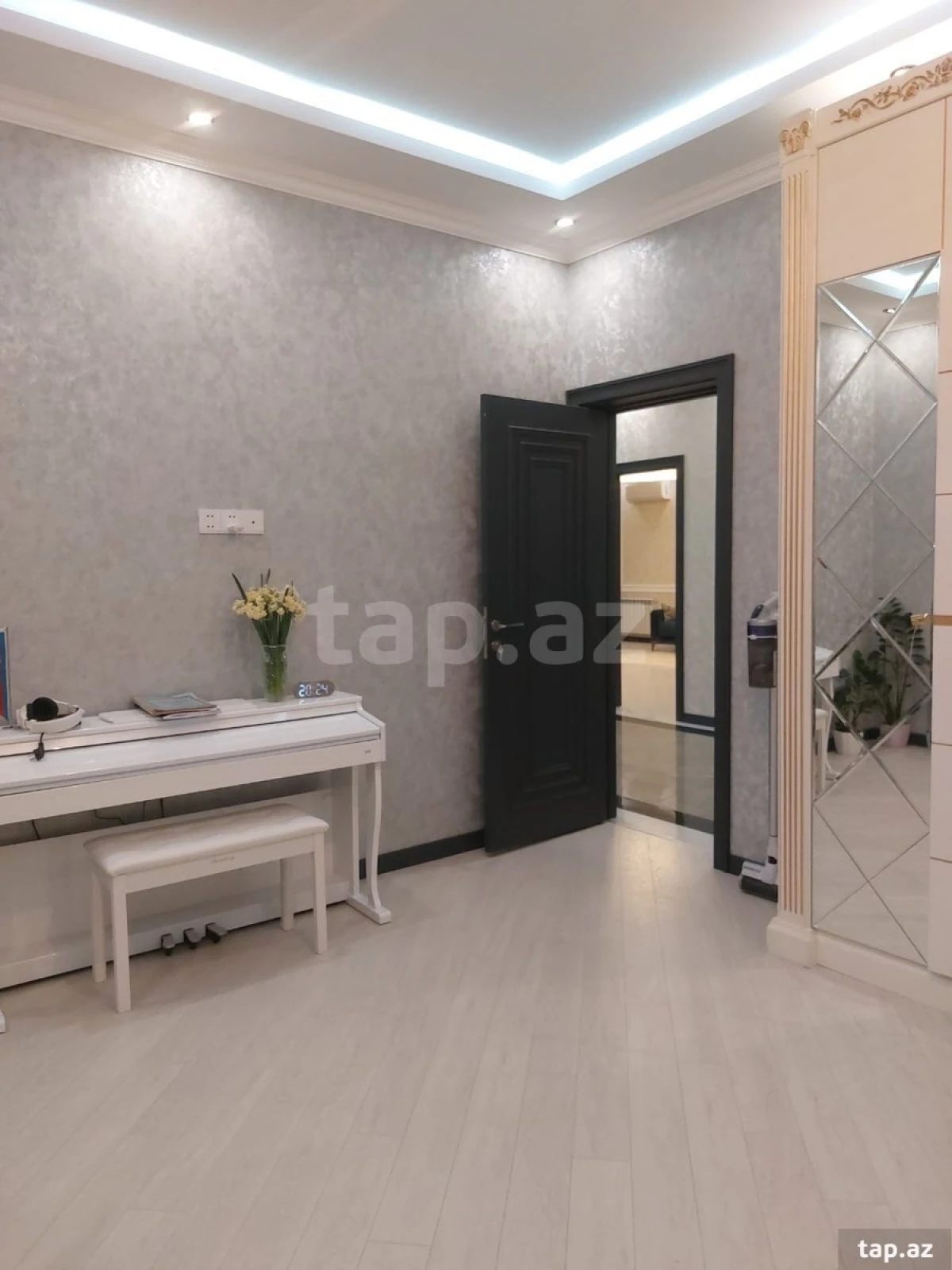 Satılır 4 otaqlı həyət evi