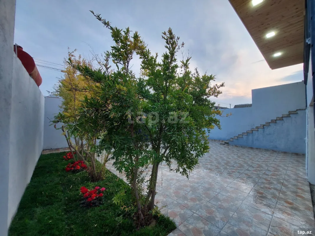 Satılır 4 otaqlı həyət evi