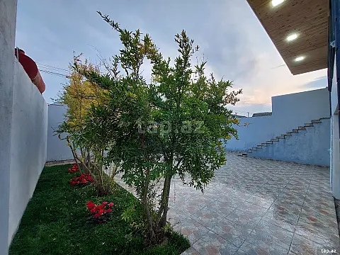 Satılır 4 otaqlı həyət evi