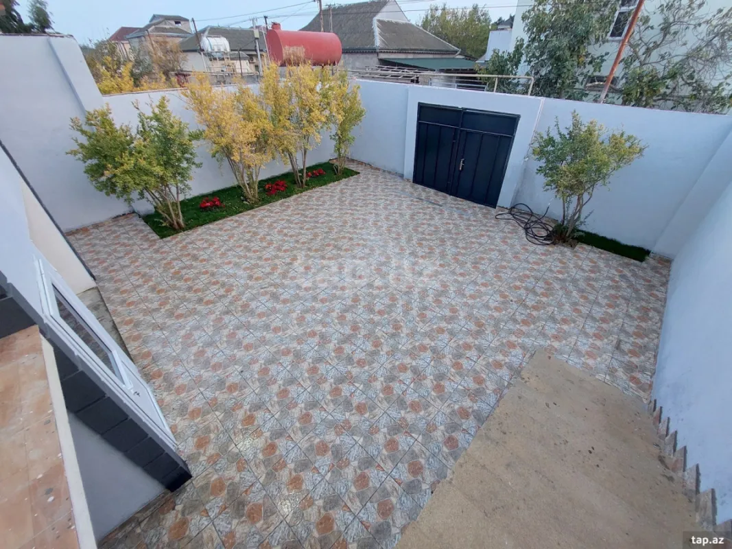 Satılır 4 otaqlı həyət evi