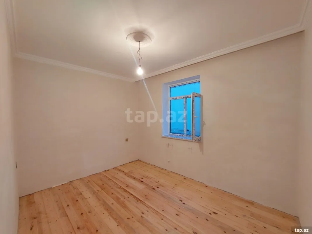 Satılır 4 otaqlı həyət evi