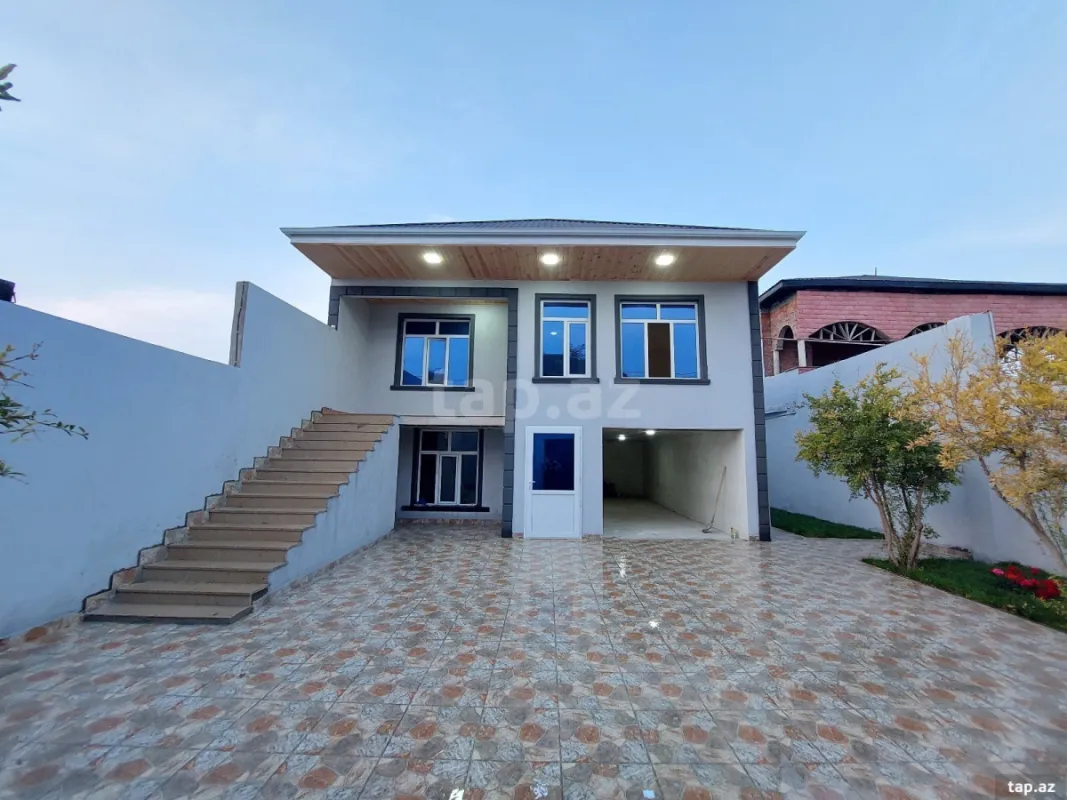 Satılır 4 otaqlı həyət evi