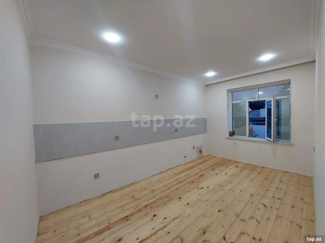 Satılır 4 otaqlı həyət evi 200 m²