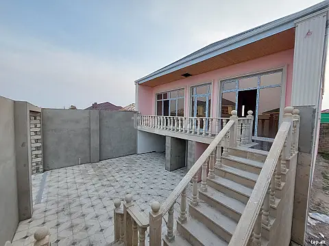 Satılır 4 otaqlı həyət evi 200 m²