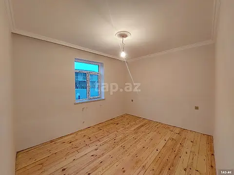 Satılır 4 otaqlı həyət evi 200 m²