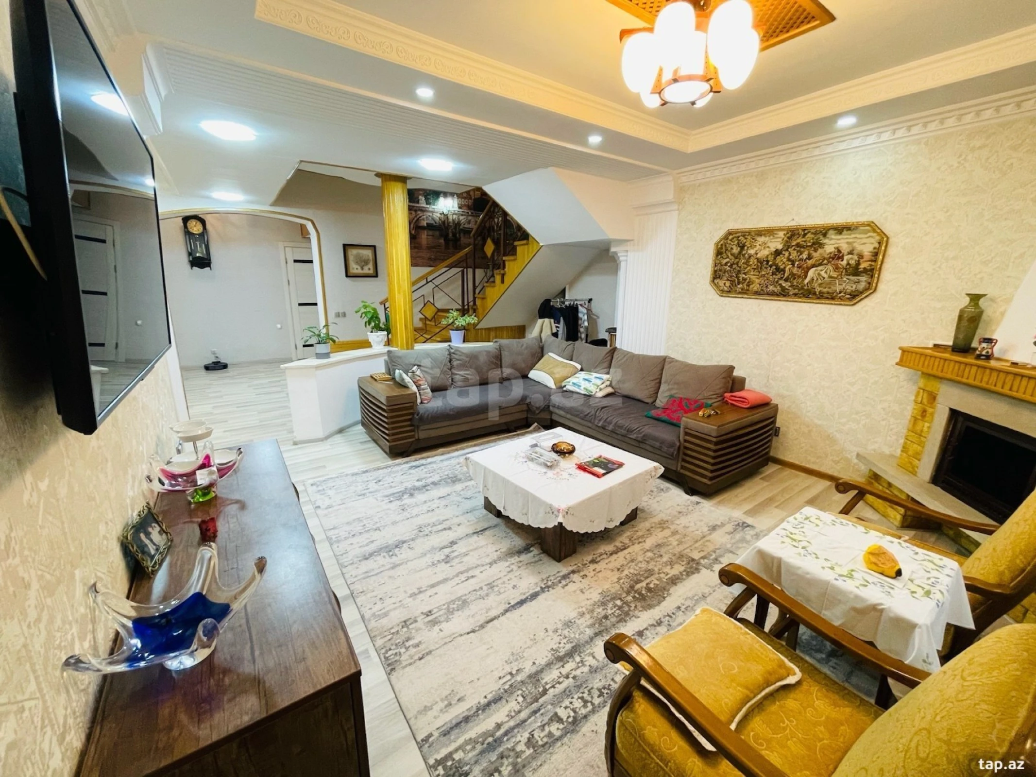 Satılır 7 otaqlı həyət evi