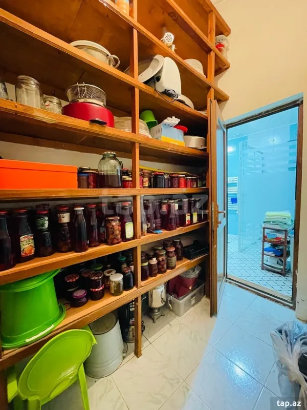 Satılır 7 otaqlı həyət evi