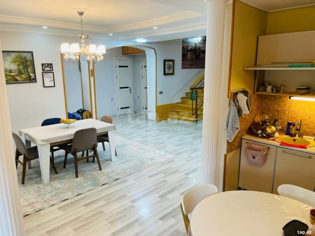 Satılır 7 otaqlı həyət evi