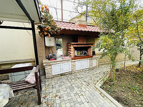 Satılır 7 otaqlı həyət evi
